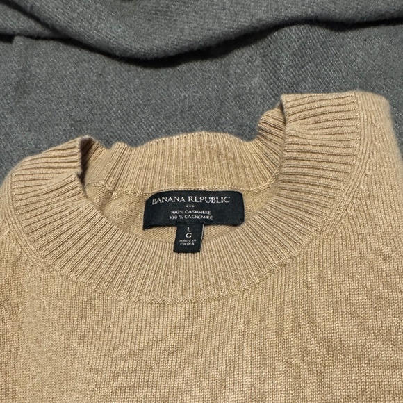 Banana Republic cashmere sweater - Picture 1 of 5